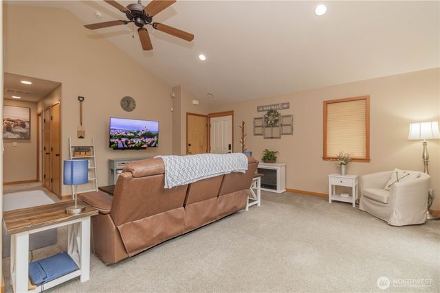 12578 Wye Lake Blvd SW, Port Orchard, WA 98367