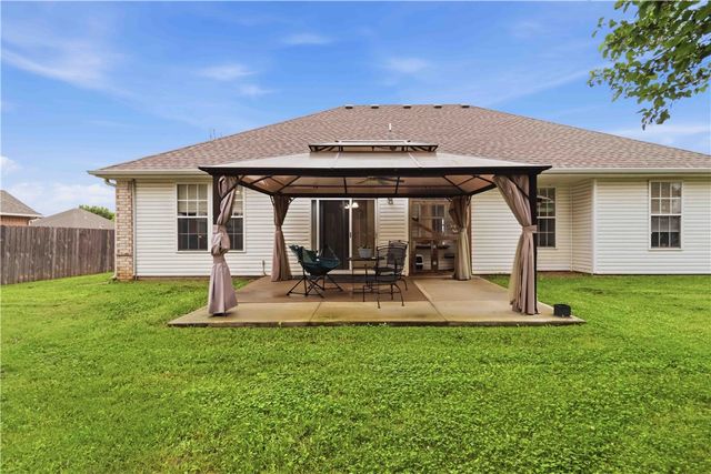 101 Blair Circle, Pea Ridge, AR 72751