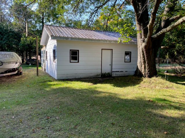 1823 Red Apple Road, Manistee, MI 49660