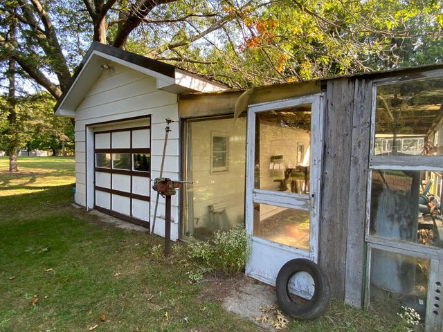 1823 Red Apple Road, Manistee, MI 49660