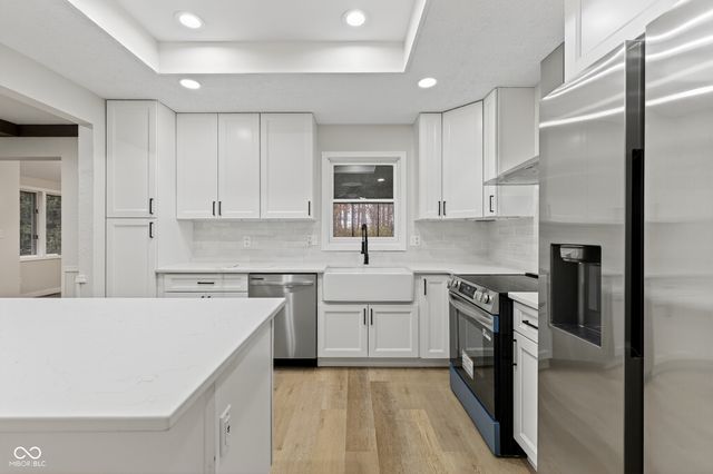 309 Glenbrook Lane, Avon, IN 46123