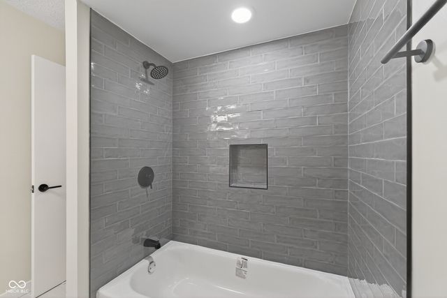 309 Glenbrook Lane, Avon, IN 46123