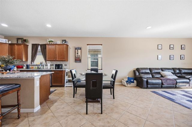 8853 HINSDALE HEIGHTS DRIVE, Polk City, FL 33868