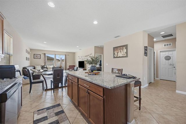 8853 HINSDALE HEIGHTS DRIVE, Polk City, FL 33868