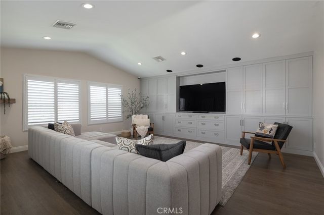 14171 Uxbridge, Westminster, CA 92683