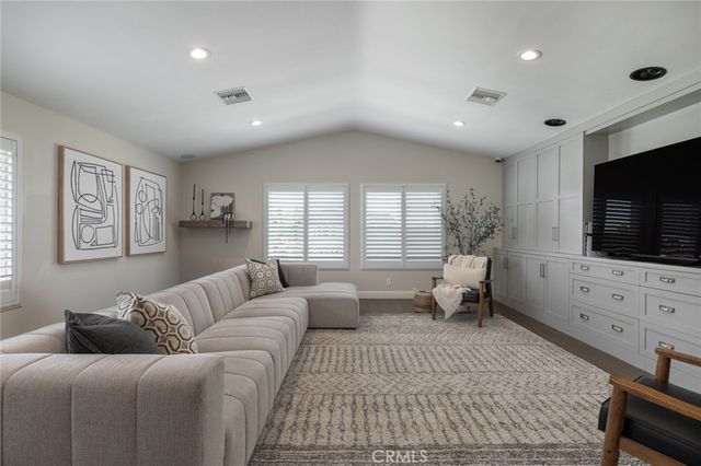 14171 Uxbridge, Westminster, CA 92683