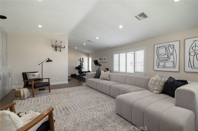 14171 Uxbridge, Westminster, CA 92683