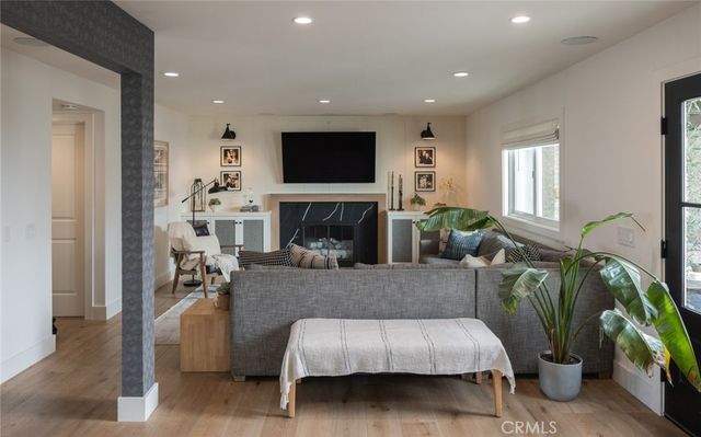 14171 Uxbridge, Westminster, CA 92683