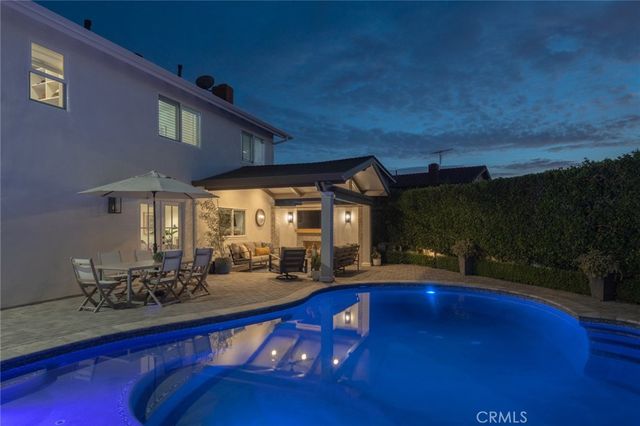 14171 Uxbridge, Westminster, CA 92683