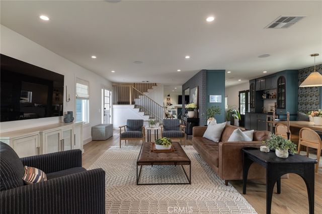 14171 Uxbridge, Westminster, CA 92683