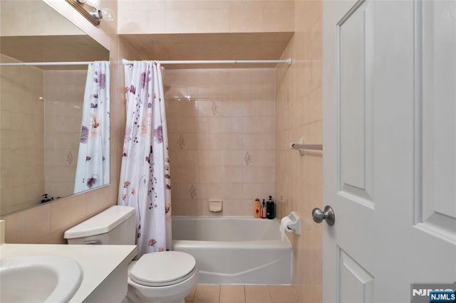 144 70th Street 2A, West New York, NJ 07093