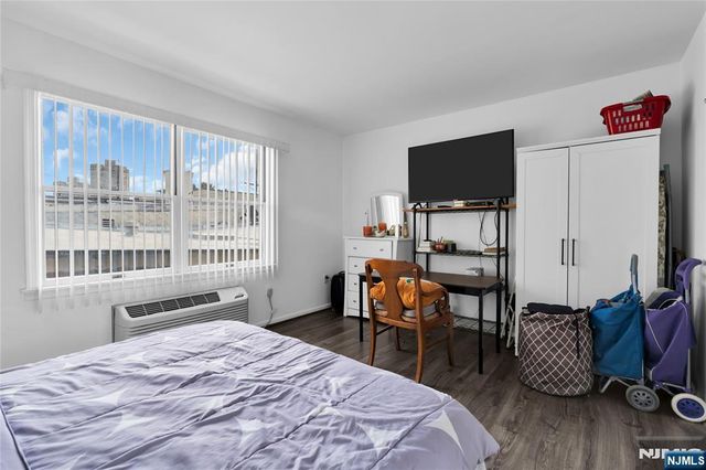 144 70th Street 2A, West New York, NJ 07093