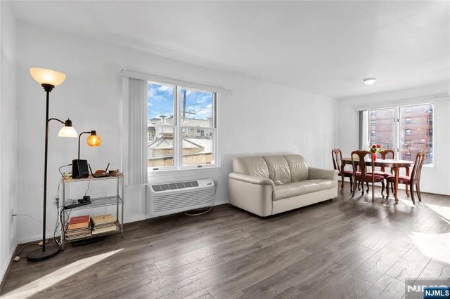 144 70th Street 2A, West New York, NJ 07093