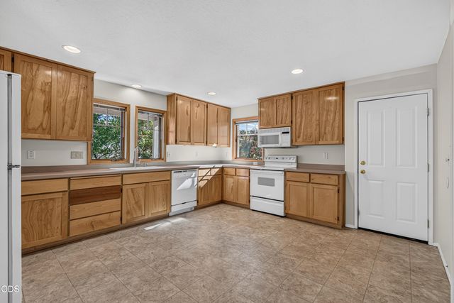 161 Fourth Street, Ashland, OR 97520