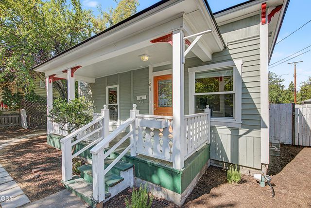 161 Fourth Street, Ashland, OR 97520
