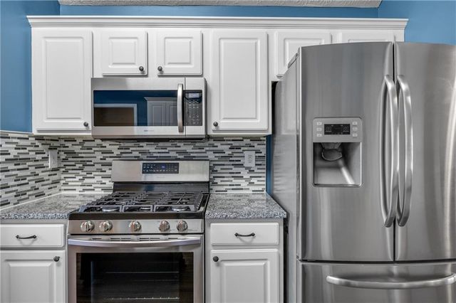 1087 Sham Pointe Drive, Lawrenceville, GA 30043