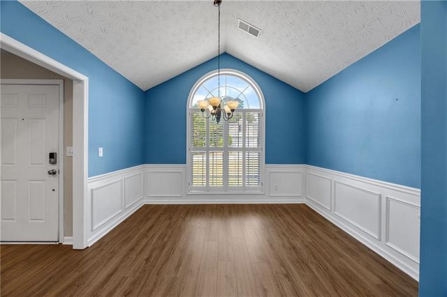 1087 Sham Pointe Drive, Lawrenceville, GA 30043