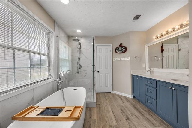 1087 Sham Pointe Drive, Lawrenceville, GA 30043