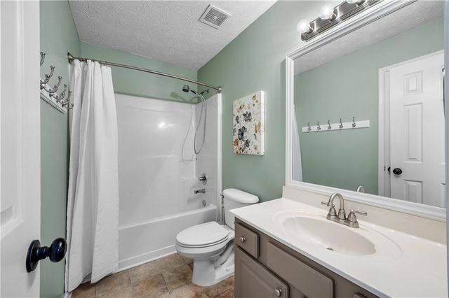 1087 Sham Pointe Drive, Lawrenceville, GA 30043
