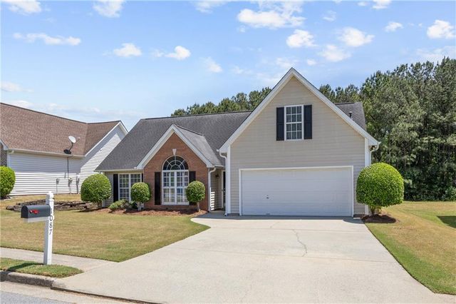 1087 Sham Pointe Drive, Lawrenceville, GA 30043