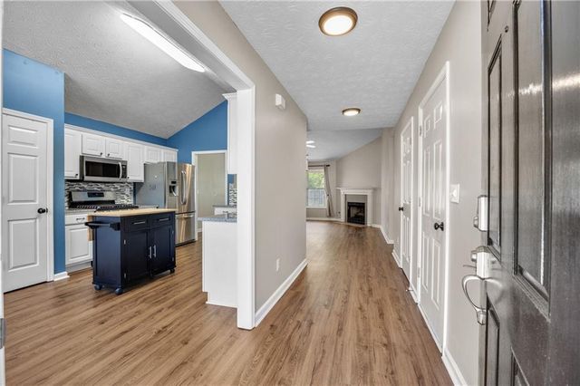 1087 Sham Pointe Drive, Lawrenceville, GA 30043