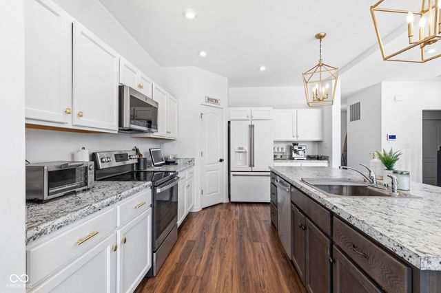 1323 Graham Court, Greenfield, IN 46140