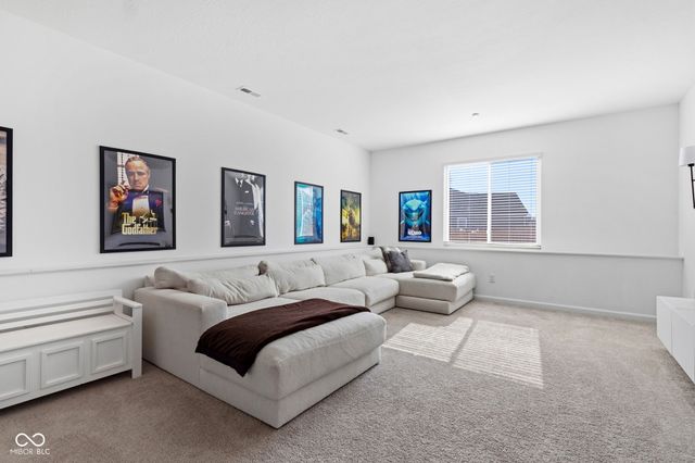 1323 Graham Court, Greenfield, IN 46140