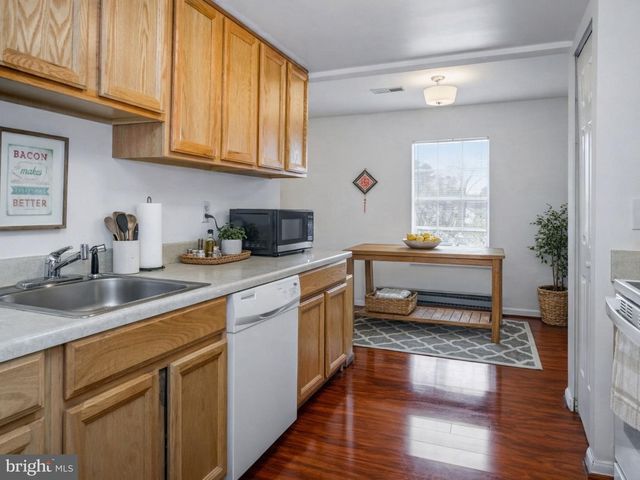 117 W CONCORD CT W, Sterling, VA 20164