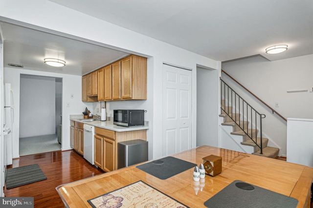 117 W CONCORD CT W, Sterling, VA 20164