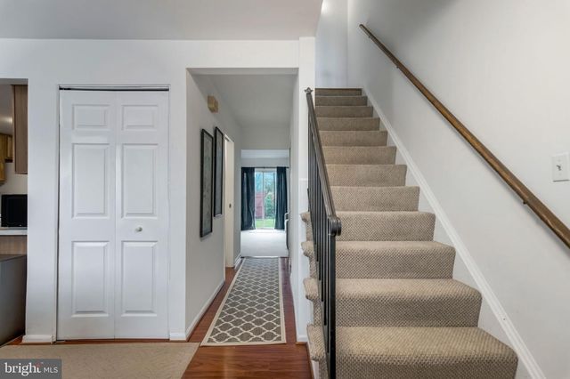 117 W CONCORD CT W, Sterling, VA 20164