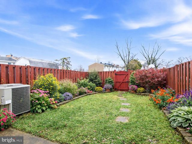 117 W CONCORD CT W, Sterling, VA 20164