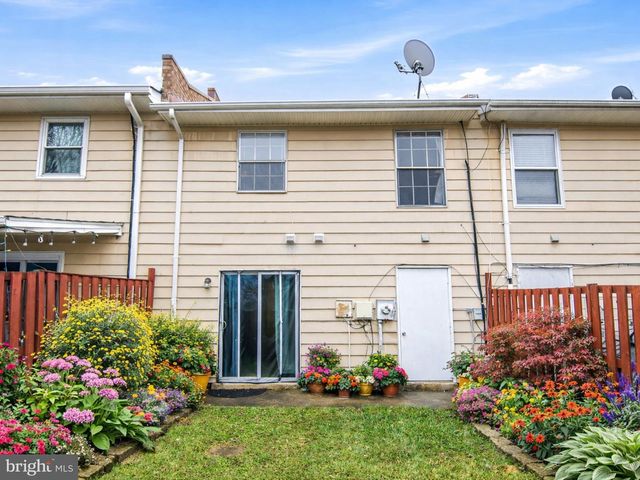 117 W CONCORD CT W, Sterling, VA 20164