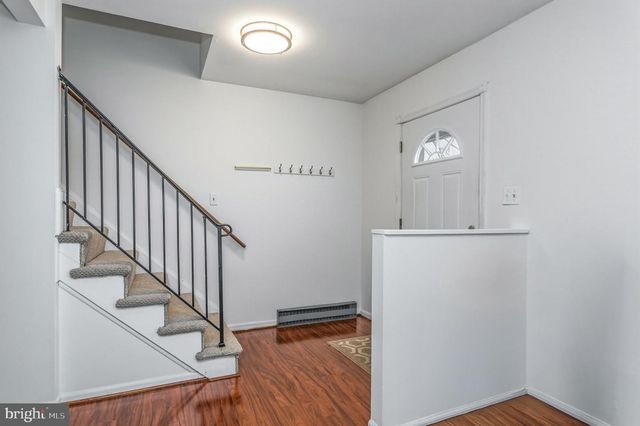 117 W CONCORD CT W, Sterling, VA 20164