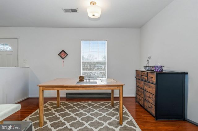 117 W CONCORD CT W, Sterling, VA 20164