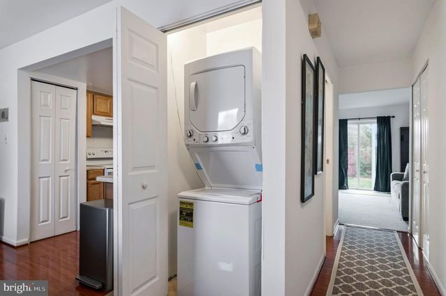 117 W CONCORD CT W, Sterling, VA 20164