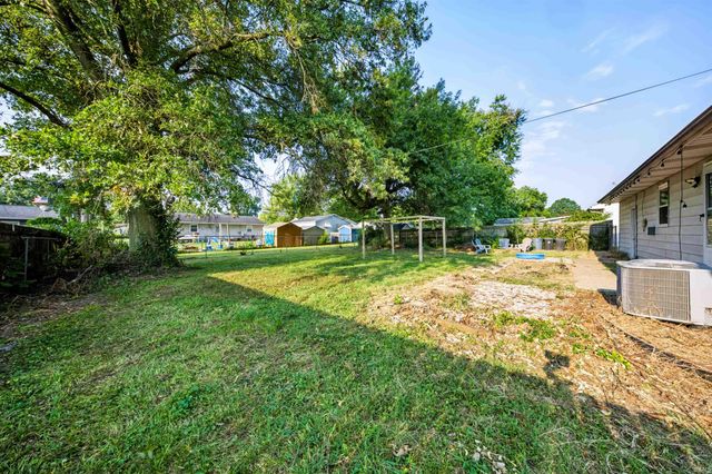 7601 E Gum Street, Evansville, IN 47715