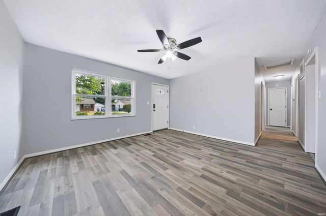 7601 E Gum Street, Evansville, IN 47715