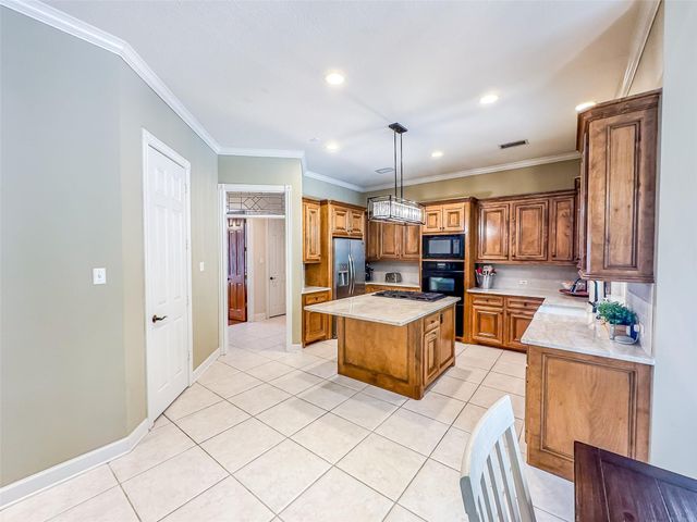 38 E Thymewood Place, The Woodlands, TX 77382