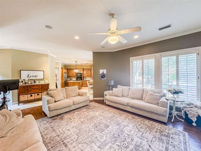 38 E Thymewood Place, The Woodlands, TX 77382