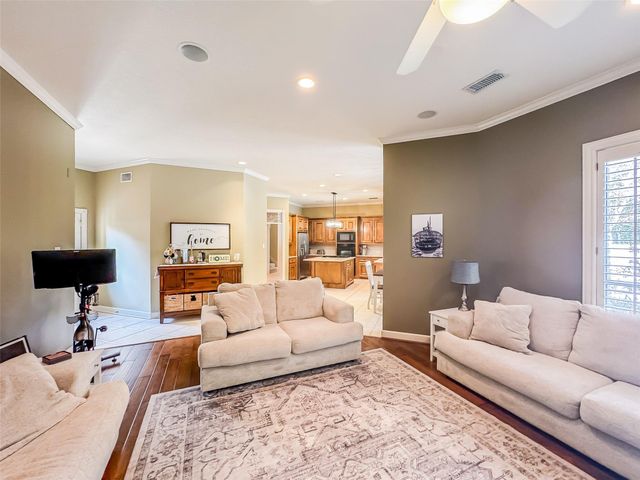 38 E Thymewood Place, The Woodlands, TX 77382