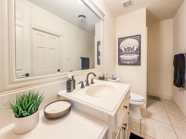 38 E Thymewood Place, The Woodlands, TX 77382