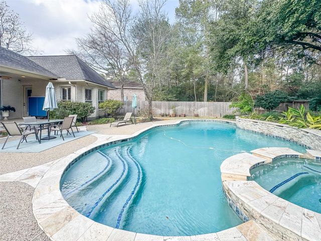 38 E Thymewood Place, The Woodlands, TX 77382