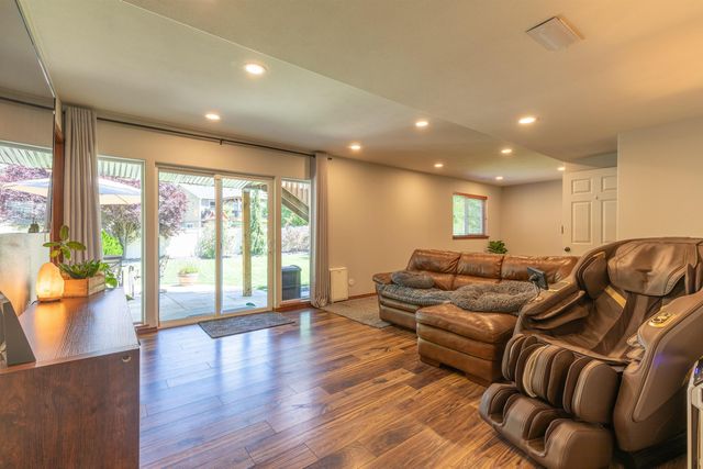 501 E PARKER Dr, Colbert, WA 99005