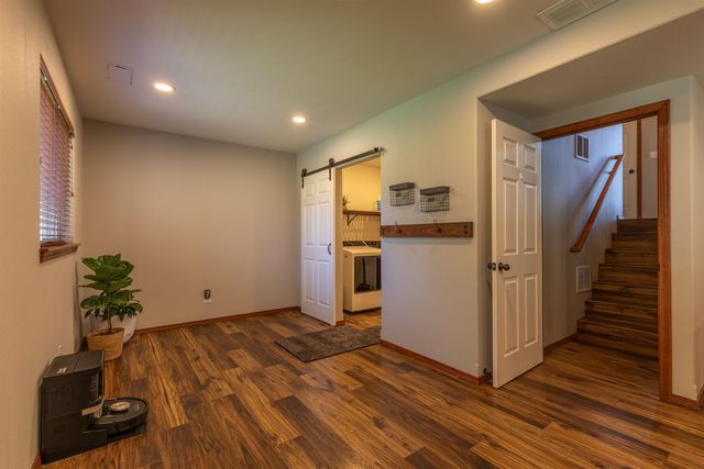 501 E PARKER Dr, Colbert, WA 99005