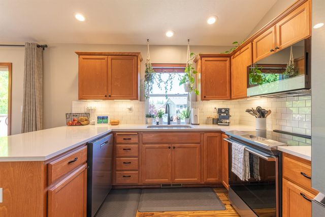501 E PARKER Dr, Colbert, WA 99005