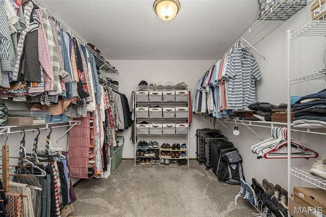 1583 Mason Knoll Road, Town And Country, MO 63131