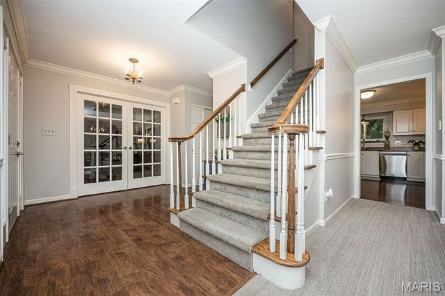 1583 Mason Knoll Road, Town And Country, MO 63131