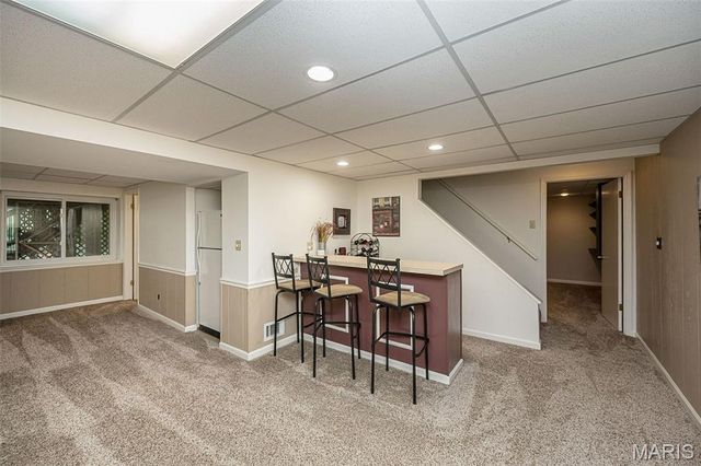 1583 Mason Knoll Road, Town And Country, MO 63131