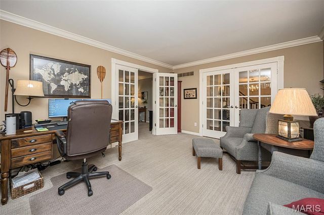 1583 Mason Knoll Road, Town And Country, MO 63131