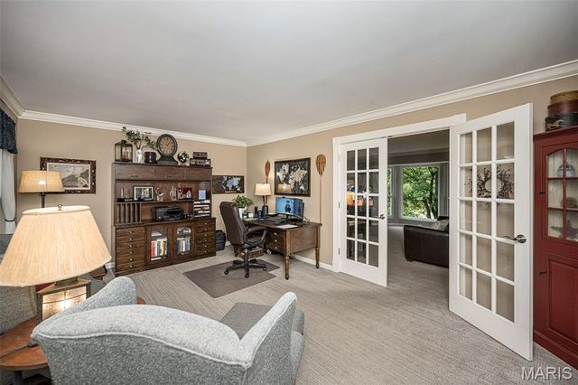1583 Mason Knoll Road, Town And Country, MO 63131
